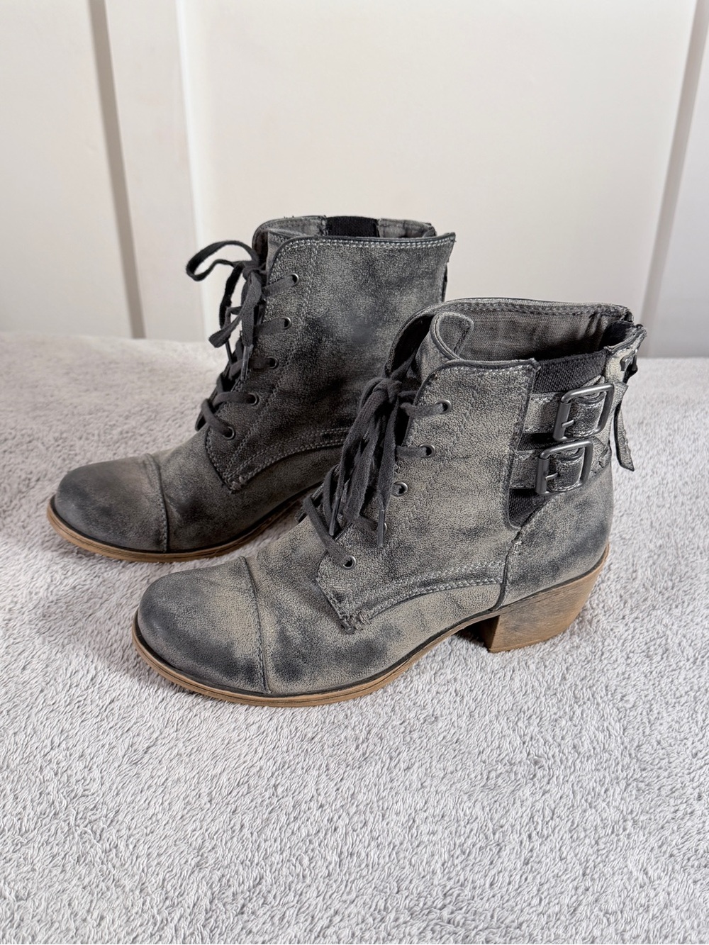 Roxy Women's Gray boho Lace-Up Buckle Ankle Boots vegan leather 7 booties